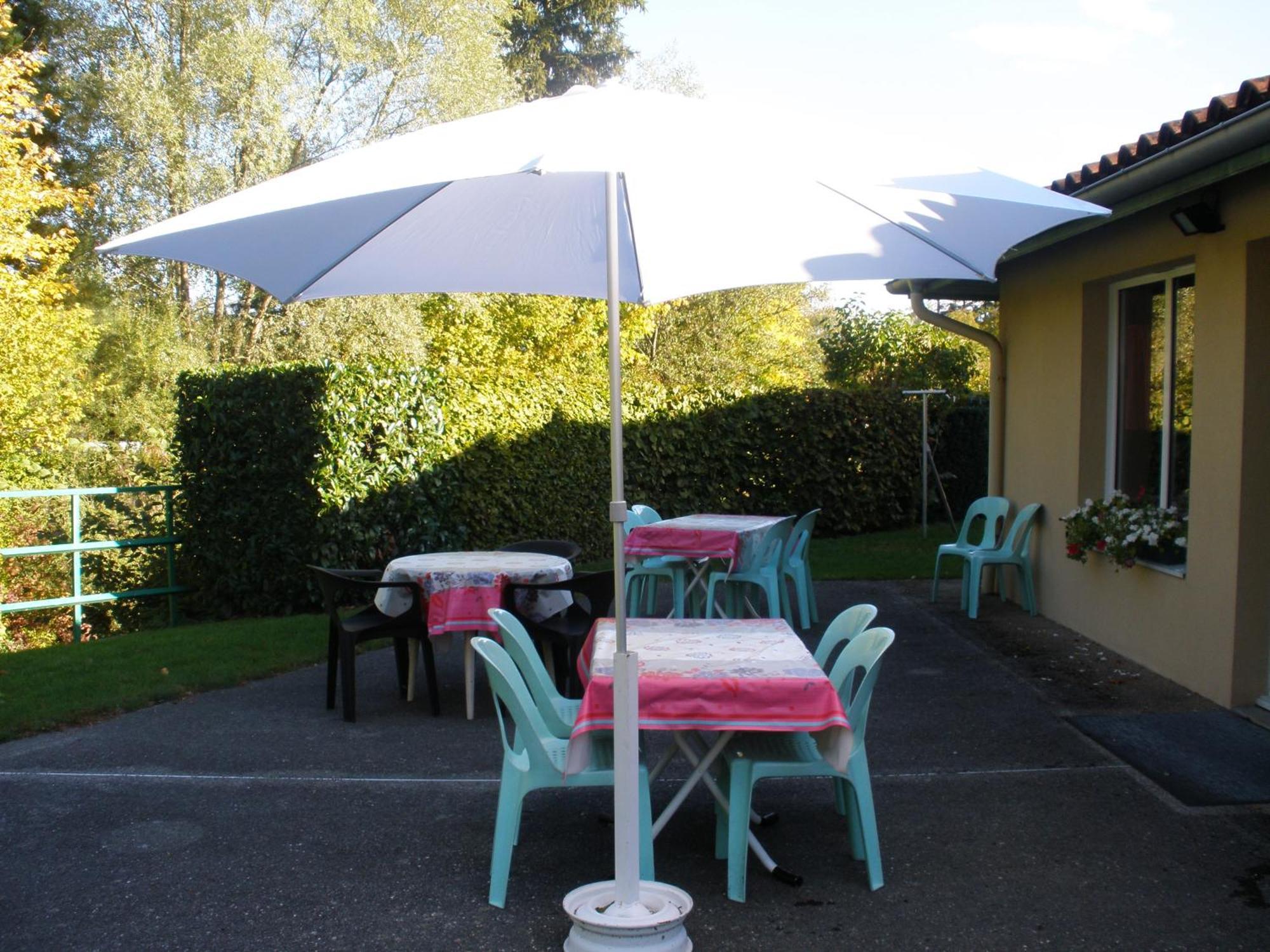Relax Hotel Maillat Exterior photo